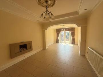 Princes Avenue, Eastham