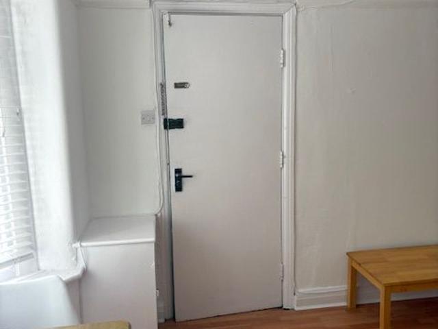 Princes Avenue, Manchester M20, 1 bed flat to rent, £900 pcm | PrimeLocation