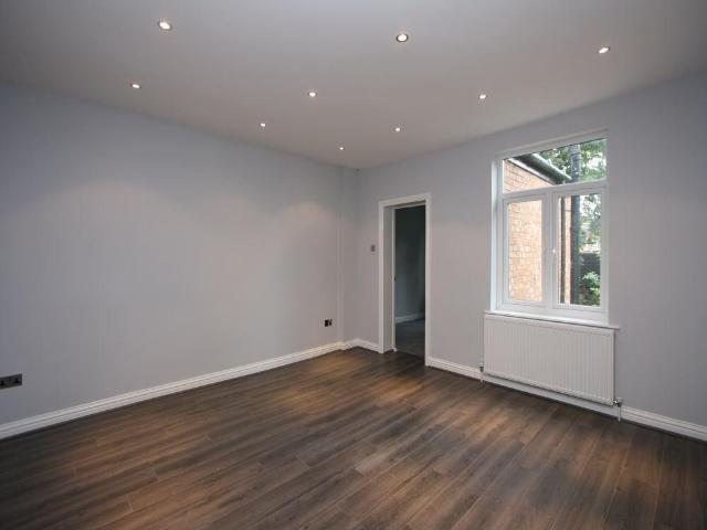 Princes Avenue, Muswell Hill, N10 1 bed apartment to rent £1,750 pcm £404 pw