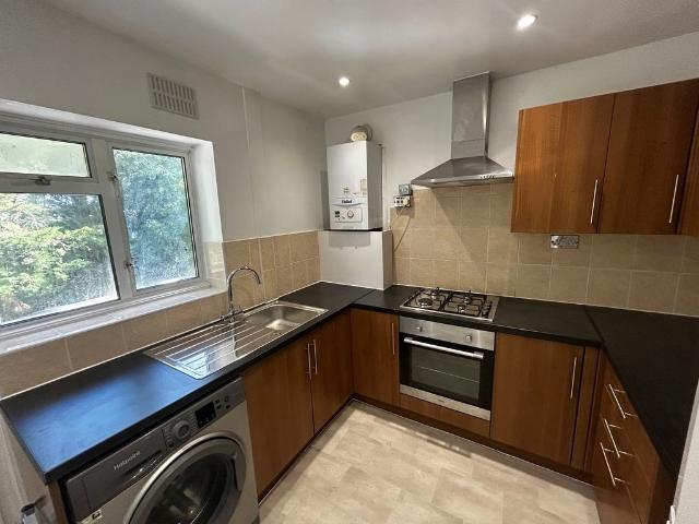 Princes Drive, Harrow HA1, 2 bed flat to rent, £1,699 pcm | PrimeLocation
