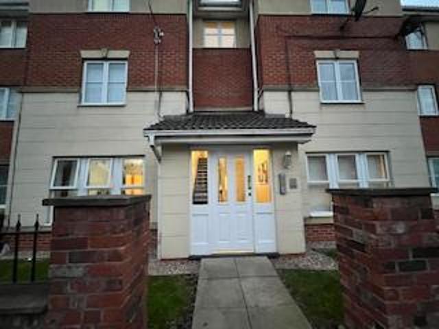 Princes Gate, Beeches Road, West. 2 bed apartment to rent £950 pcm £219 pw