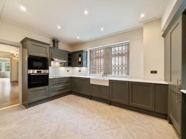 Princes Gate, South Kensington SW7, 4 bed flat to rent, £15,000 pcm | PrimeLocation