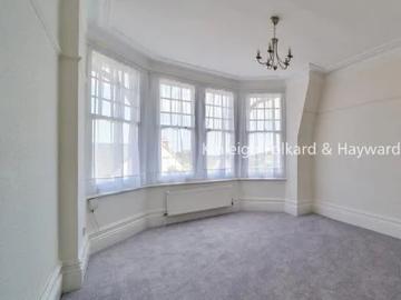 Princes Lane, London, N10 3HN, United Kingdom | 4 bed house for rent #168107393 | Rentberry