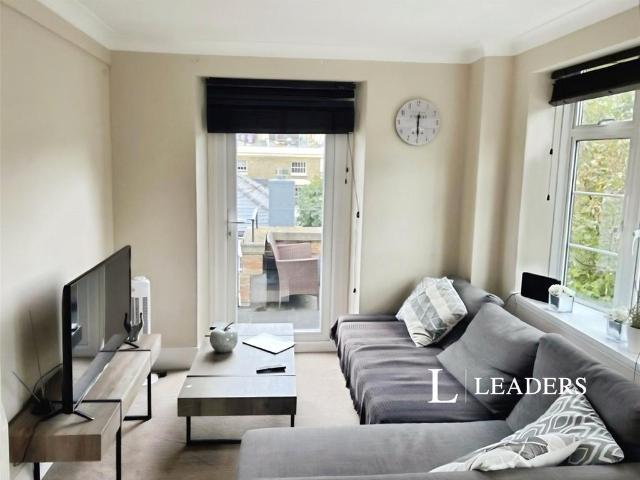 Princes Place, Brighton, BN1 2 bed flat to rent £2,000 pcm £462 pw
