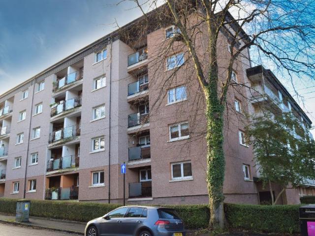 Princes Place, Glasgow, G12 1 bed flat to rent £895 pcm £207 pw