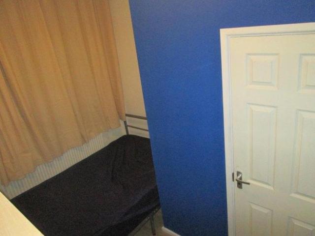 princes road 1 bed in a house share to rent £375 pcm £87 pw
