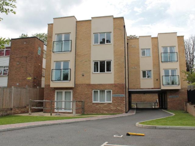 Princes Road, Redhill RH1, 1 bed flat to rent, £1,390 pcm | PrimeLocation