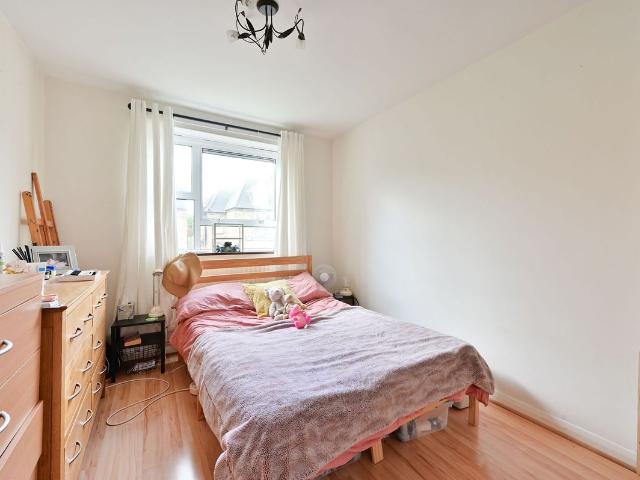 Princes Road, Wimbledon, London SW19, 2 bed flat to rent, £2,450 pcm | PrimeLocation