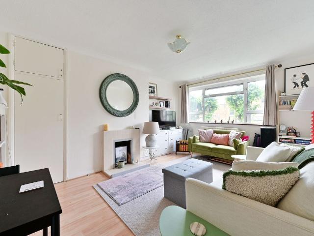 Princes Road, Wimbledon, London SW19, 2 bed flat to rent, £2,450 pcm | PrimeLocation