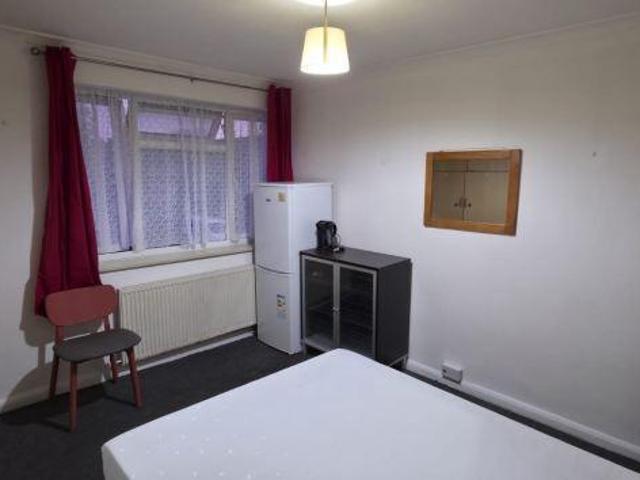 Princes St, London, N17 1 bed in a house share to rent £704 pcm £162 pw