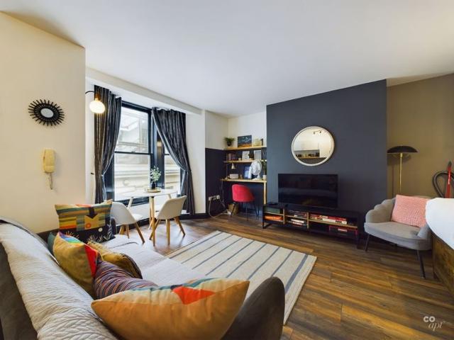 Princes Street, Brighton BN2, 1 bed flat to rent, £1,500 pcm | PrimeLocation