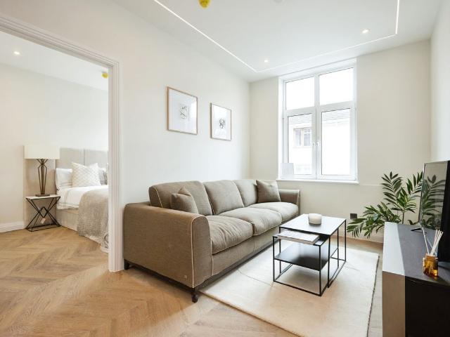 Princes Street, Dorchester DT1, 1 bed flat to rent, £1,100 pcm | PrimeLocation