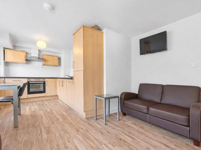 Princess Victoria Street, Clifton, Bristol BS8, 4 bed shared accommodation to rent, £2,500 pcm | PrimeLocation
