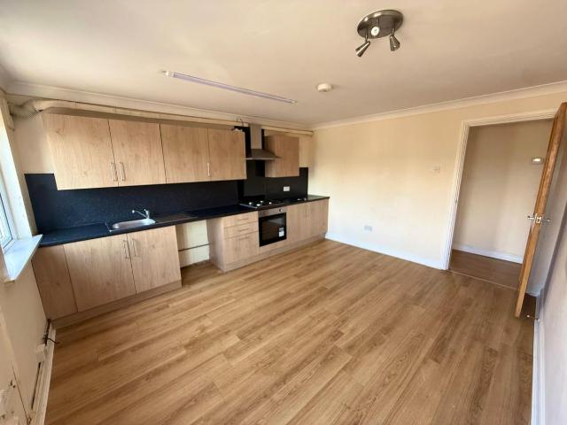 Princess Avenue, Stainforth, Doncaster DN7, 3 bed flat to rent, £625 pcm | PrimeLocation