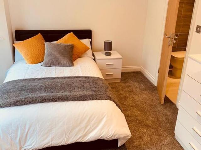 Princess Avenue, Watford WD18 1 bed in a house share to rent £825 pcm £190 pw