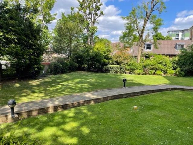 Princess Court, Hornsey Lane N6, 3 bed flat to rent, £2,999 pcm | PrimeLocation