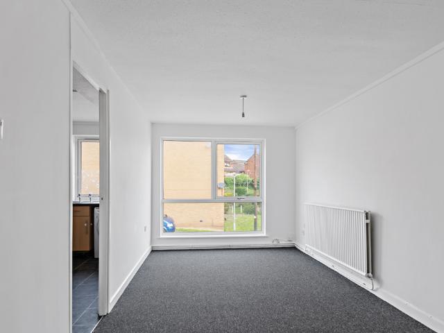 Princess Close, Gedling, Nottingham NG4, 1 bed flat to rent, £725 pcm | PrimeLocation