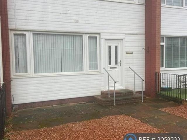 Princess Drive, Baillieston, Glasgow. 3 bed terraced house to rent £950 pcm £219 pw