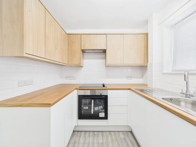 Princess Elizabeth Way, Cheltenham GL51, 1 bed flat to rent, £750 pcm | PrimeLocation