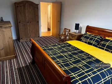 Princess Lodge, Luton, LU1 1 bed flat to rent £1,000 pcm £231 pw