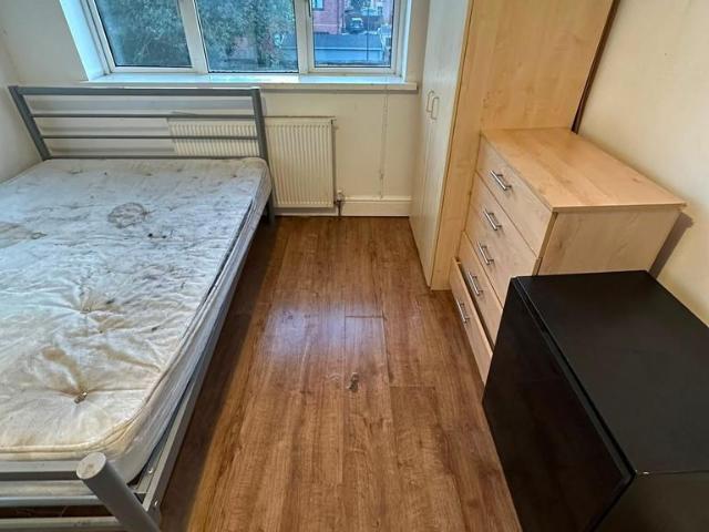 Princess Margaret Road, Tilbury, RM18 1 bed in a house share to rent £775 pcm £179 pw