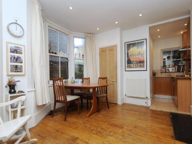 Princess May Road, Stoke Newington 1 bed flat to rent £2,600 pcm £600 pw
