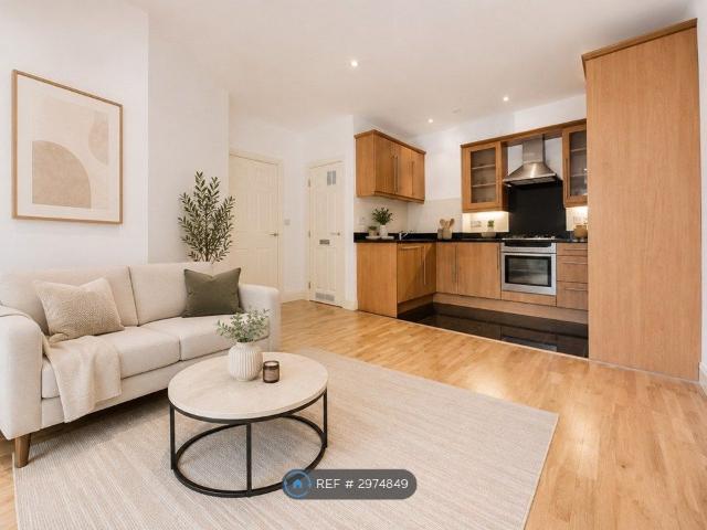 Princess Park Manor East Wing, London N11, 1 bed flat to rent, £1,550 pcm | PrimeLocation