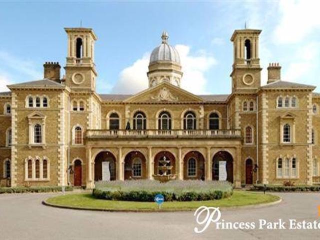 Princess Park Manor, London, N11 3FN, United Kingdom | 2 bed apartment for rent #125978750 | Rentberry