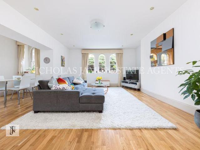 Princess Park Manor, Royal Drive, N11 3 bed apartment to rent £2,650 pcm £612 pw