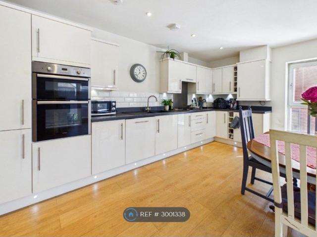 Princess Road East, Leicester LE1, 2 bed flat to rent, £1,350 pcm | PrimeLocation