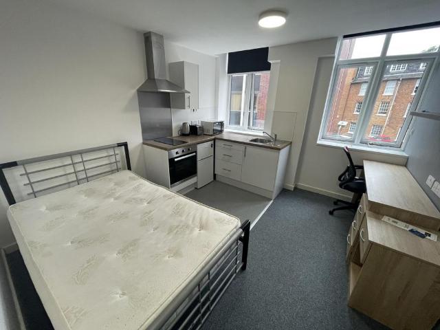 Princess Road West, Leicester LE1 1 bed private hall to rent £737 pcm £170 pw