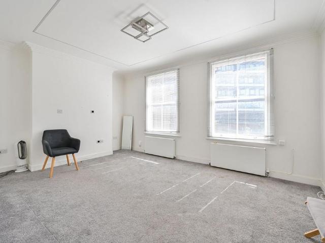 Princess Street, Elephant and Castle. 2 bed flat to rent £3,900 pcm £900 pw