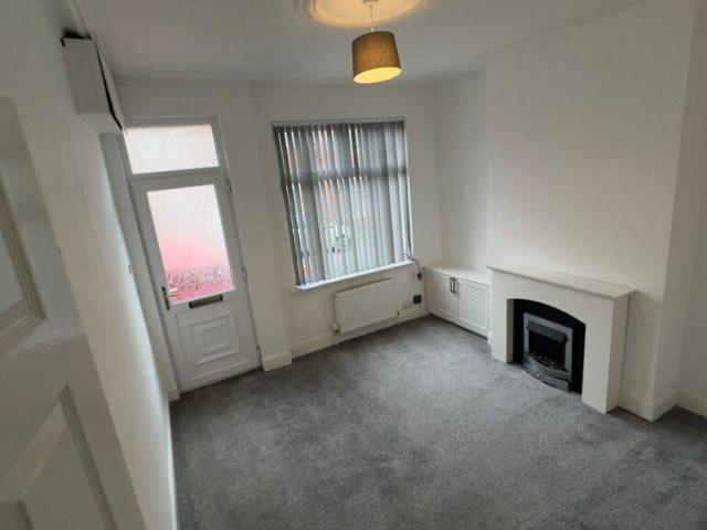 Princess Street, Outwood, Wakefield. 2 bed terraced house to rent £875 pcm £202 pw