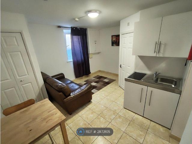 Princess Street, Luton LU1, Studio to rent, £762 pcm | PrimeLocation