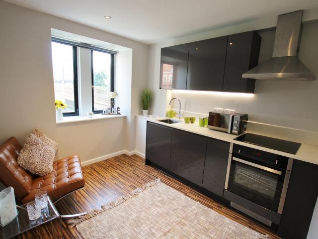 Princess Street, Manchester M1 2 bed apartment to rent £1,506 pcm £348 pw