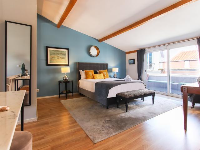 PRINCIPE REAL DELUXE by HOMING