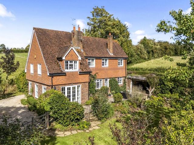 Prings Lane, Maplehurst, Horsham, RH13 5 bed detached house to rent £4,000 pcm £923 pw