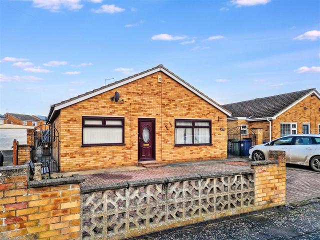 Priors Road, Whittlesey 3 bed detached bungalow to rent £1,300 pcm £300 pw