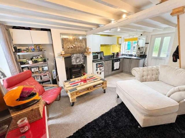 Priory Cottage, The Green, Longcot, Faringdon, Oxfordshire, SN7