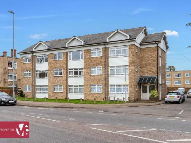 Priory Close, Hoddesdon EN11 1 bed apartment to rent £1,100 pcm £254 pw
