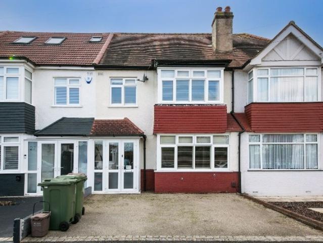 Priory Crescent, Sutton SM3, 3 bed terraced house to rent, £2,500 pcm | PrimeLocation
