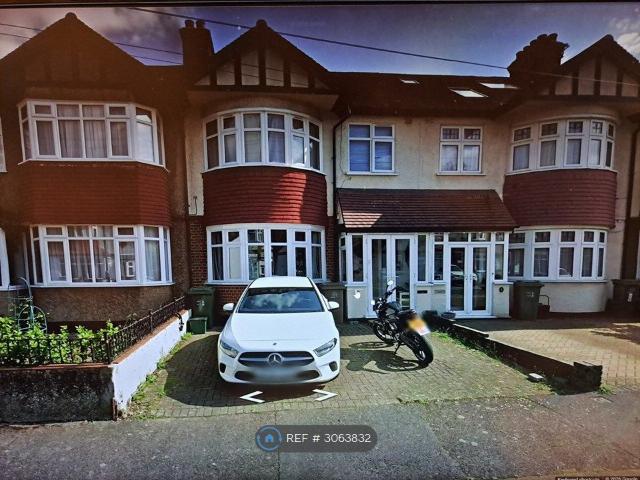 Priory Crescent, Sutton SM3, 3 bed terraced house to rent, £2,550 pcm | PrimeLocation