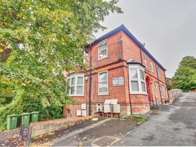 Priory Avenue, High Wycombe, Buckinghamshire HP13, 1 bed flat to rent, £1,100 pcm | PrimeLocation