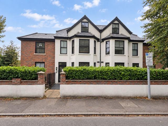 Priory Avenue, High Wycombe HP13, 1 bed flat to rent, £1,050 pcm | PrimeLocation