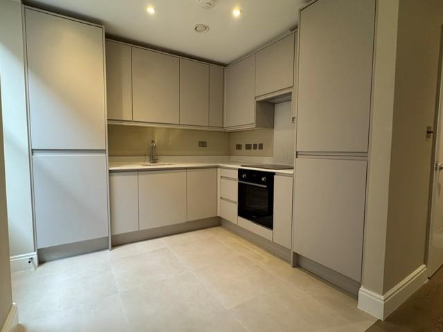Priory Gate, Union Street, Maidstone. 1 bed flat to rent £1,150 pcm £265 pw