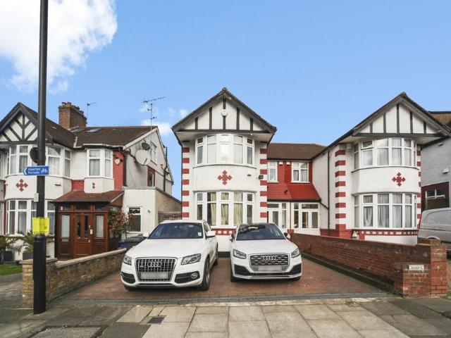 Priory Gardens, London, W5 3 bed semi detached house to rent £3,200 pcm £738 pw
