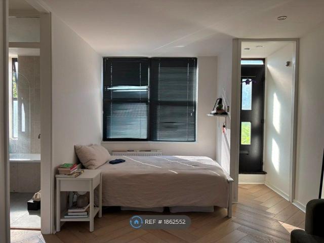 Priory House, London SW1V, Studio to rent, £2,800 pcm | PrimeLocation