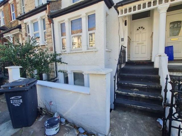 Priory Hill, Dartford DA1, 4 bed terraced house to rent, £2,500 pcm | PrimeLocation