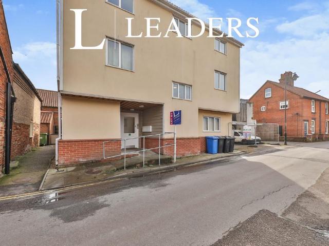 Priory Lane, Bungay, NR35 1 bed flat to rent £725 pcm £167 pw