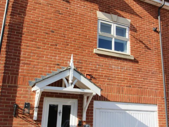 Priory Mews, Haywards Heath RH16, 3 bed terraced house to rent, £1,900 pcm | PrimeLocation